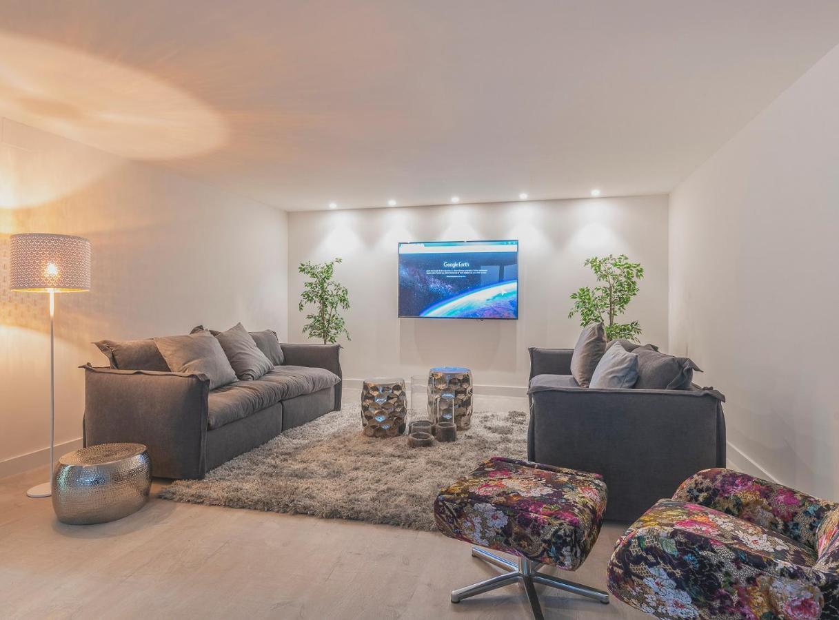 Villa Luna, Exclusiva Con Vistas Y Acceso Privado Al Mar En Zona Residencial *