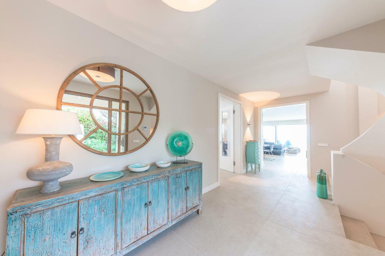 Luna, Exclusiva Con Vistas Y Acceso Privado Al Mar En Zona Residencial Sa Torre