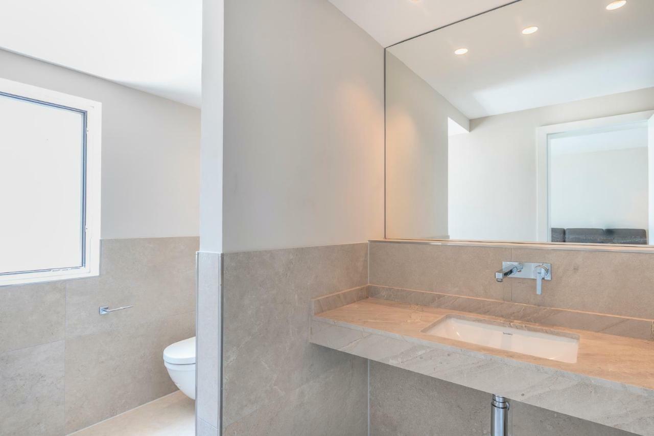 Luna, Exclusiva Con Vistas Y Acceso Privado Al Mar En Zona Residencial * Sa Torre