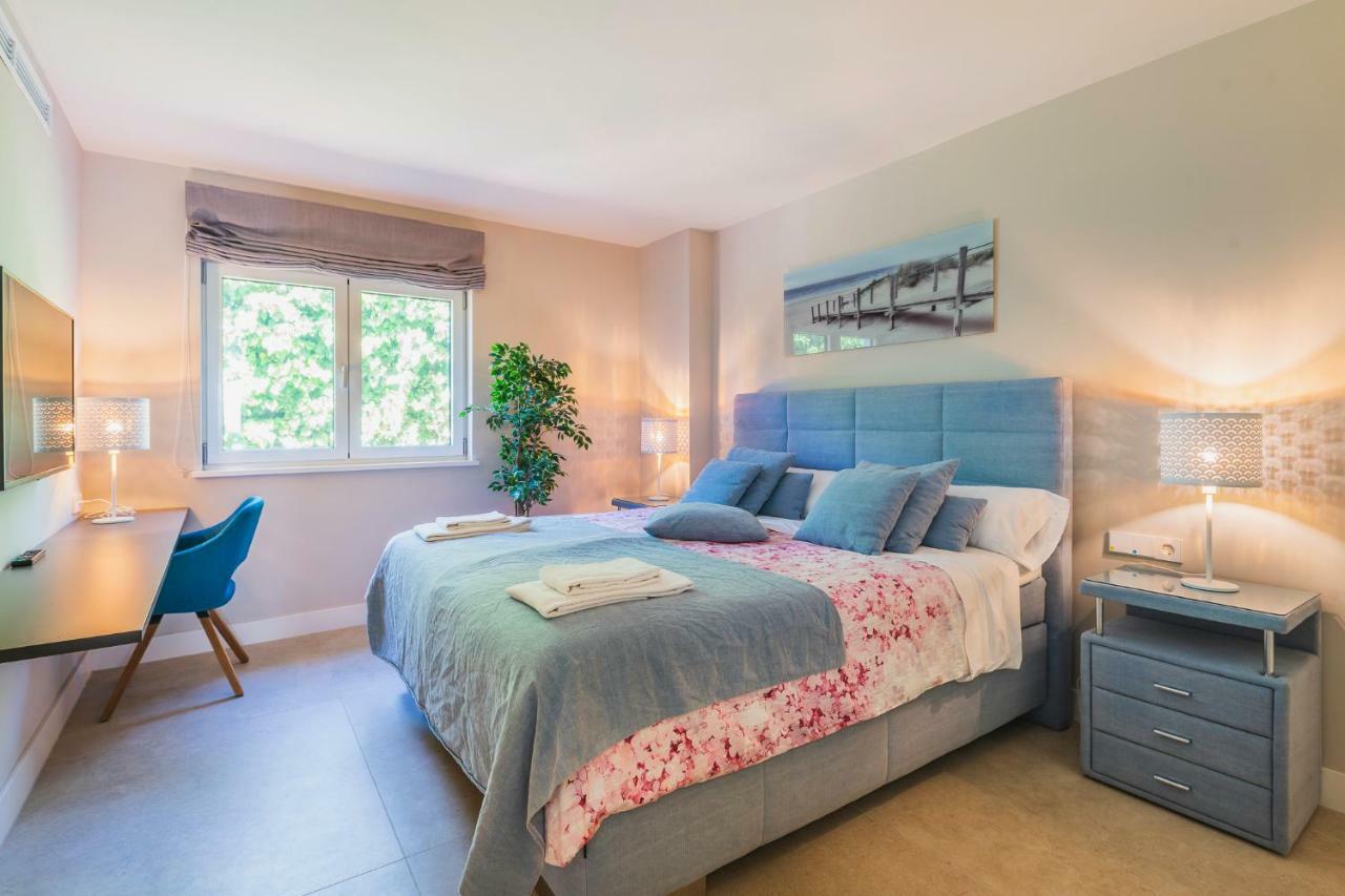Villa Luna, Exclusiva Con Vistas Y Acceso Privado Al Mar En Zona Residencial *