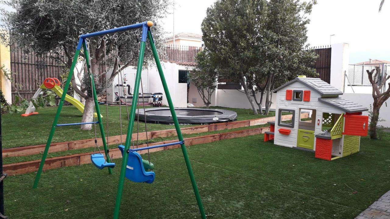 Villa Luna, Exclusiva Con Vistas Y Acceso Privado Al Mar En Zona Residencial Sa Torre